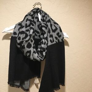 Black grayLeopard animal print scarf soft cozy New